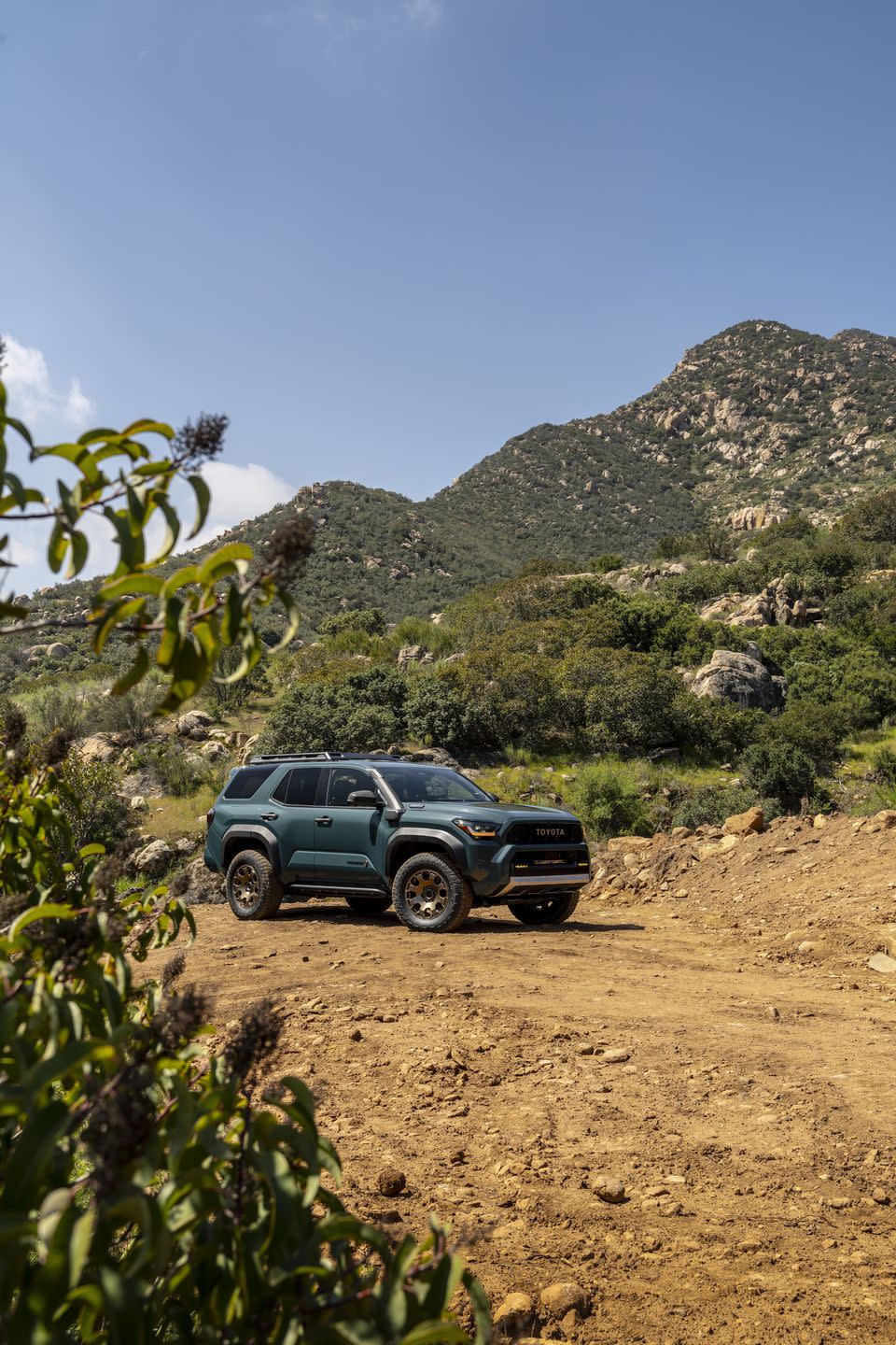 2025 toyota 4runner trailhunter