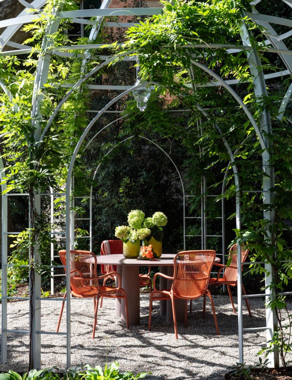 Un jardin ombragé grâce à une pergola