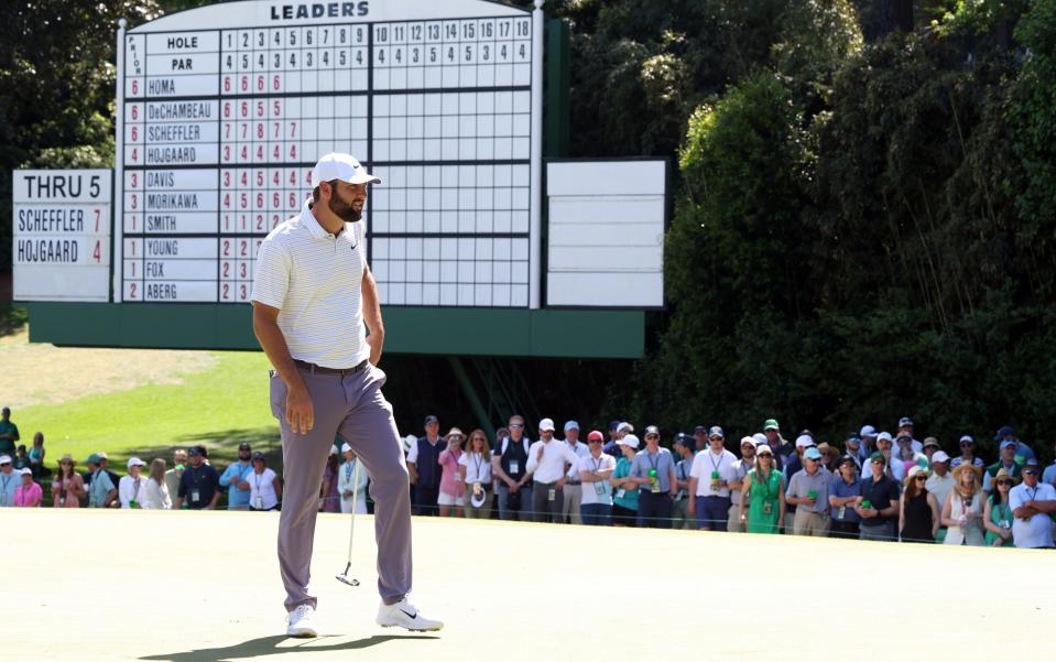 Scottie Scheffler on the sixth green