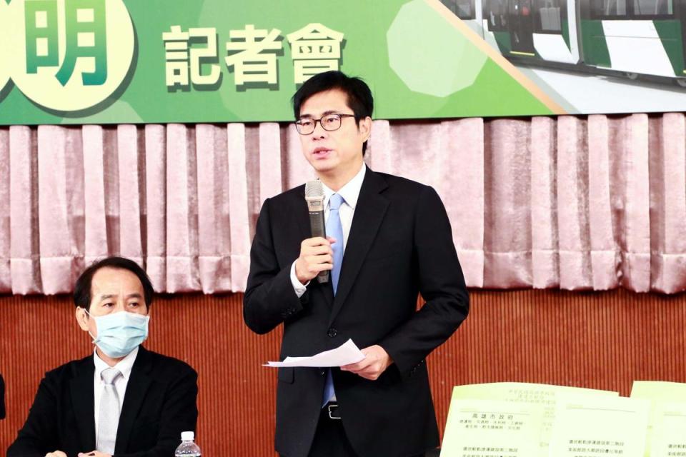 高雄市長陳其邁宣布，基於3大理由，輕軌即刻正式復工。（高雄市政府提供）