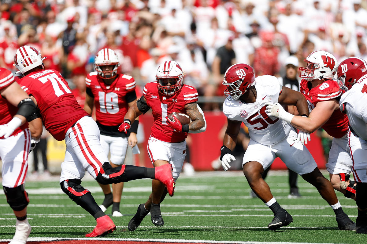 Wisconsin RB Chez Mellusi stepping away from team ‘to get his body healthy’