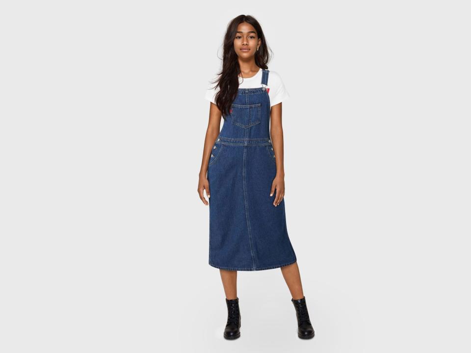 Levi's AI-generated diverse models