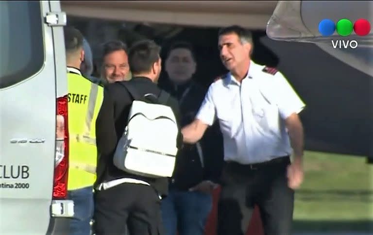 El periodista Antonio Laje piloteó el avión de Messi