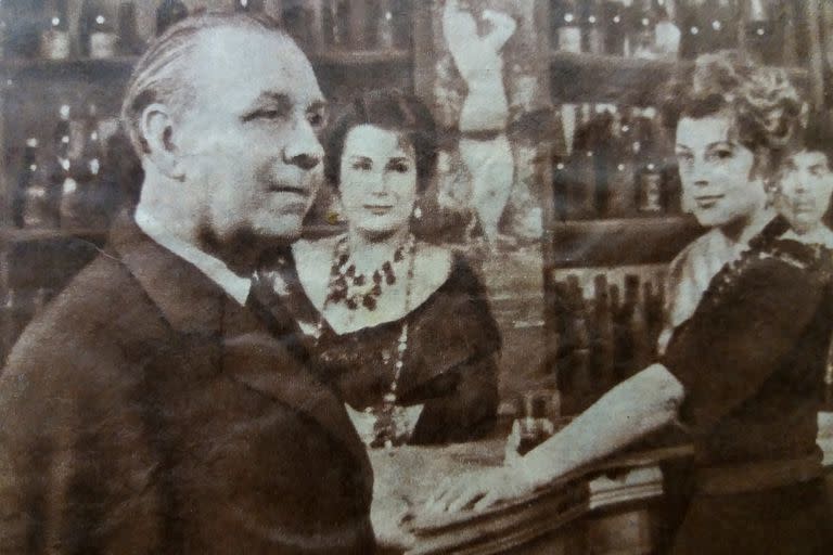 Borges en el set de Hombre de la esquina rosada, de René Mugica