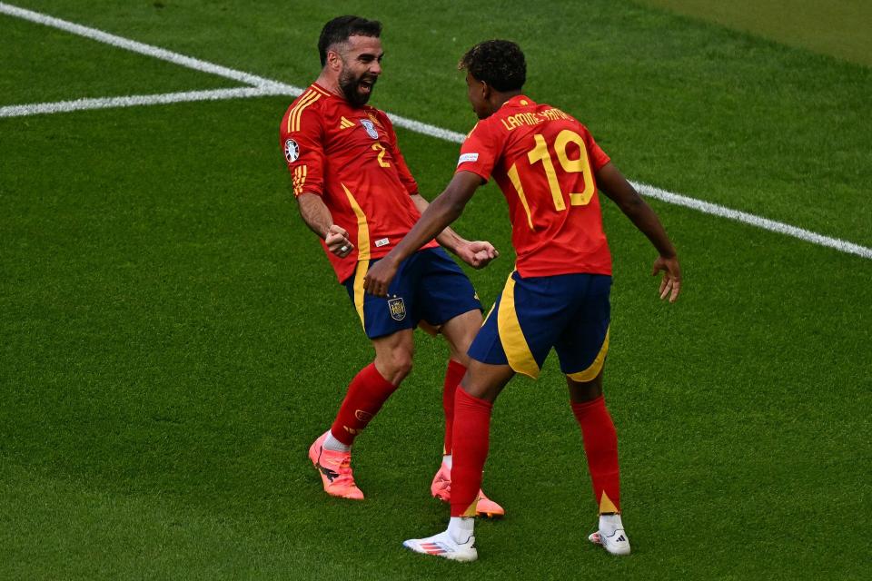 Video – Dani Carvajal scores on Euro debut to make it Spain 3-0 Croatia