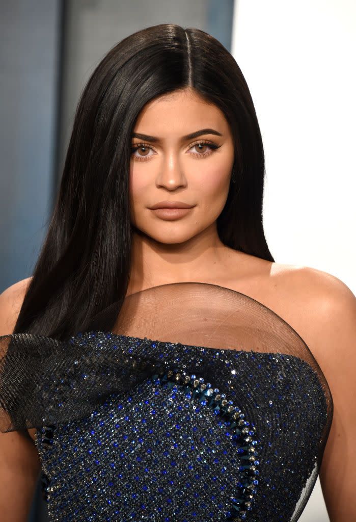 kylie jenner attends the 2020 vanity fair oscar party