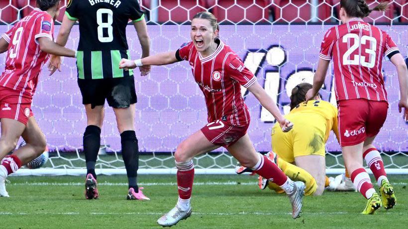 Amalie Thestrup celebrates the goal