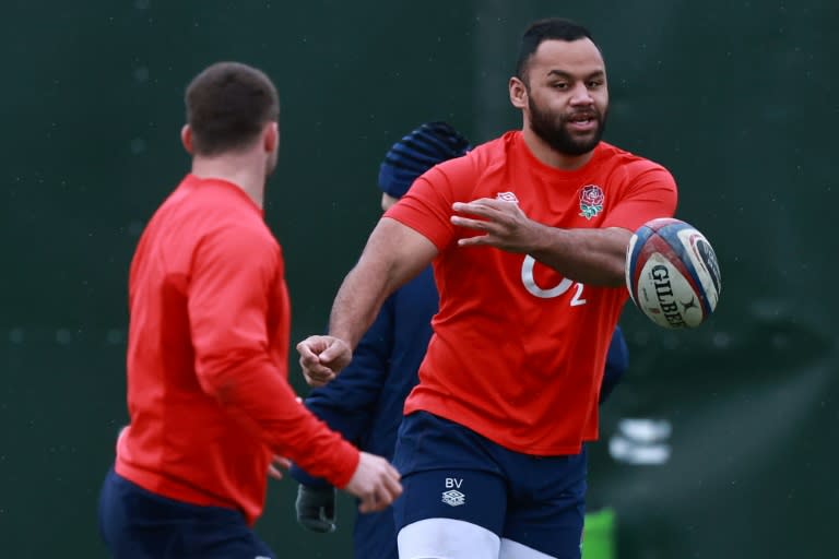 Billy Vunipola (right) has won 75 England caps (Dave ROGERS)