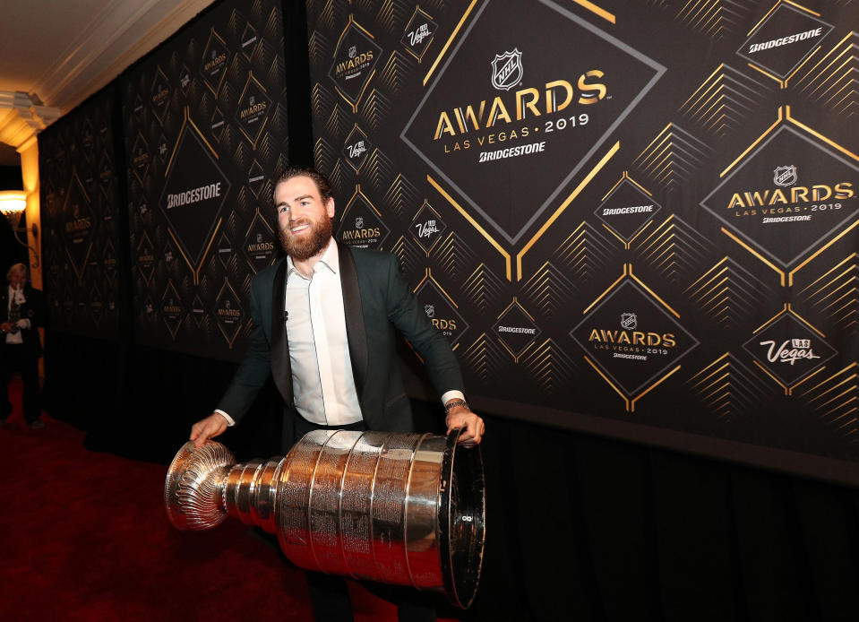LAS VEGAS, NEVADA - JUNE 19: Ryan O'Reilly of the St. Louis Blues arrives on the red carpet with the Stanley Cup for the 2019 NHL Awards on June 19, 2019 in Las Vegas, Nevada. (Photo by Dave Sandford/NHLI via Getty Images)