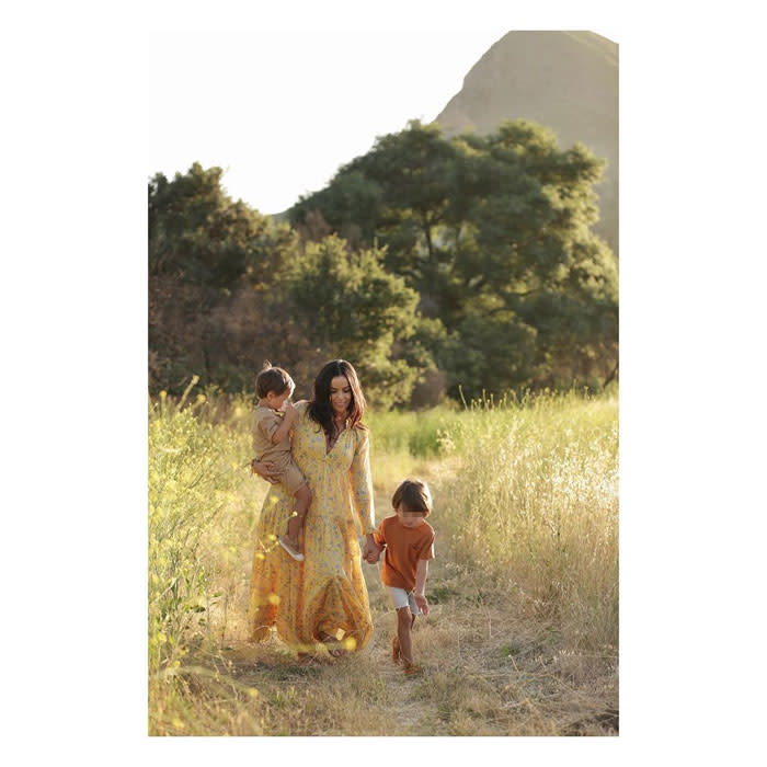 Raquel del Rosario y sus hijos Mael y Leo