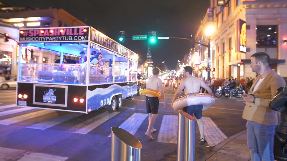Music City Party Tub, a hot tub on wheels, is downtown Nashville&#39;s newest party vehicle.