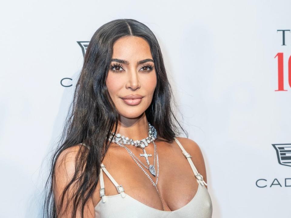 Kim Kardashian hat sich für ein Shooting besonders verwandelt. (Bild: lev radin/Shutterstock.com)