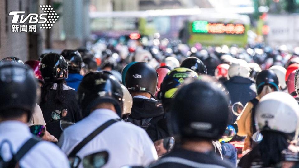 不少騎士都有安全帽、行車紀錄器被偷的經驗。（示意圖／Shutterstock達志影像）