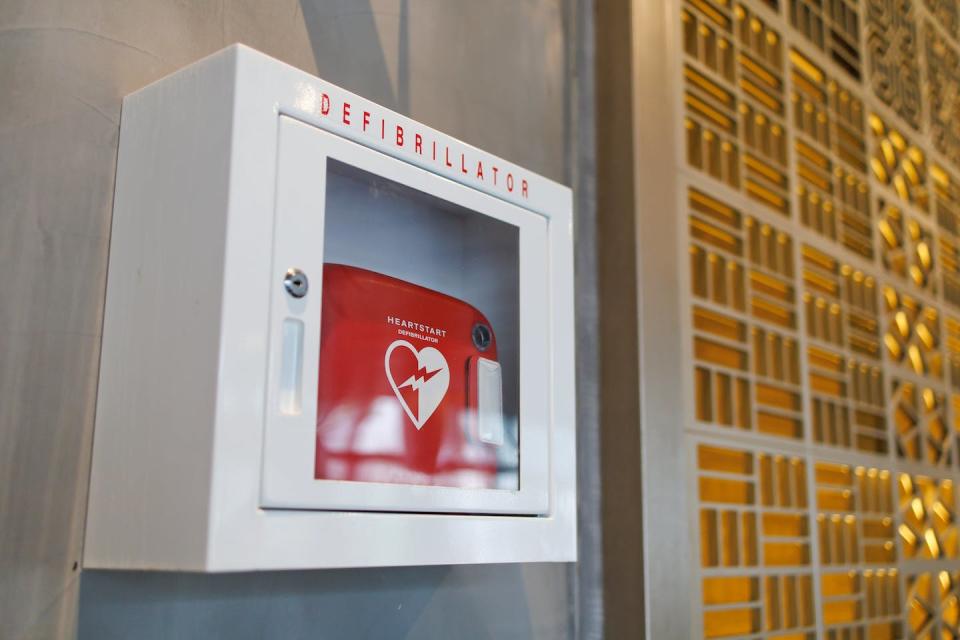 In a cardiac arrest, survival is significantly decreased for every minute without access to CPR or an AED. (Shutterstock)