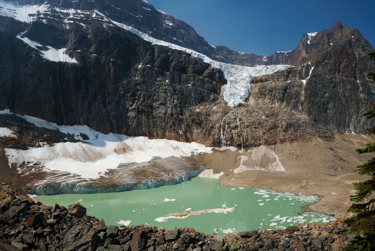 Mount Edith Cavell - Cavell & Angel Glaciers & Cavell Pond,  Jasper National Park, AB