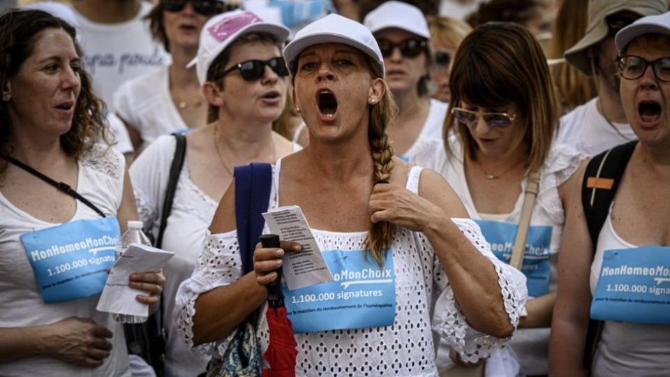 Una protesta en defensa de la homeopatía