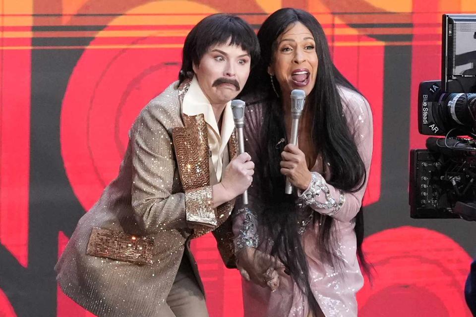 <p>John Nacion/Getty Images</p> Jenna Bush Hager and Hoda Kotb as Sonny and Cher on 