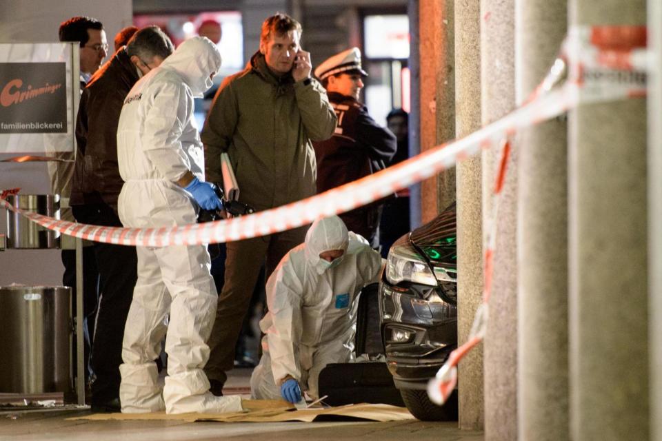 Investigators at the scene in Heidelberg. (AFP/Getty Images)