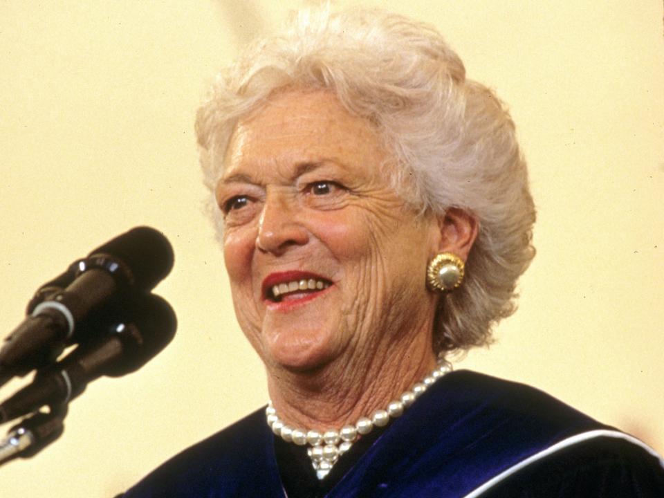 Barbara Bush speaks at Wellesley College's commencement in 1990