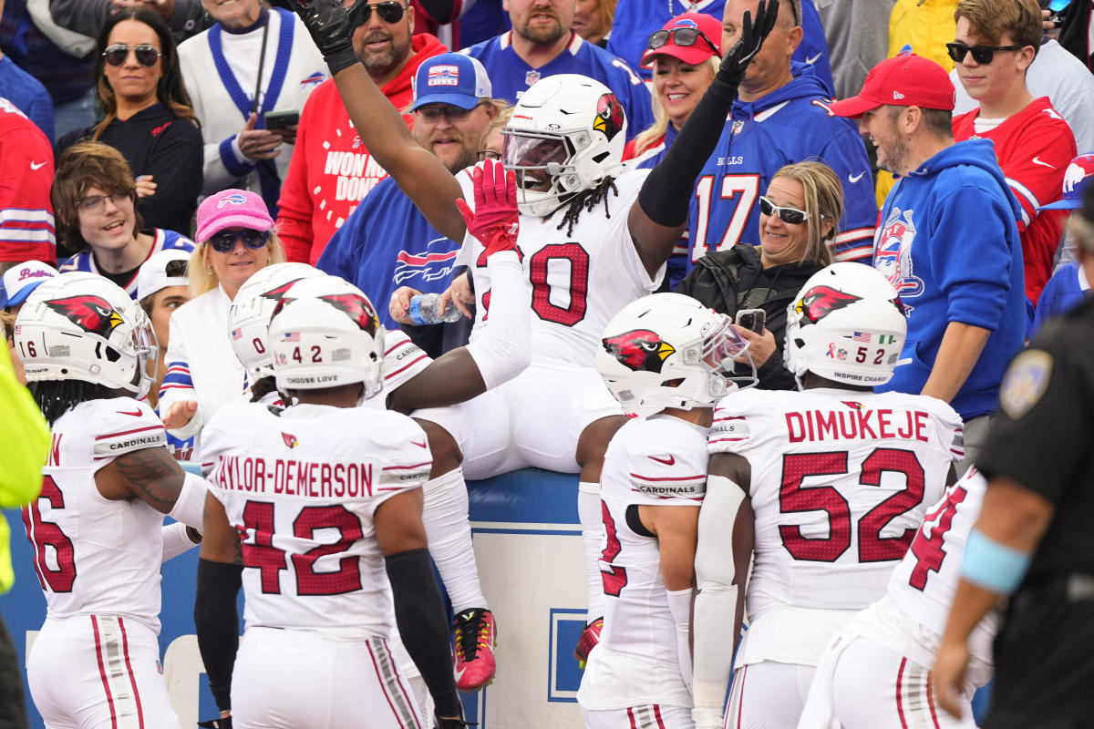 Cardinals' DeeJay Dallas scores his first return touchdown under NFL's new kickoff rules: Will the league see a rebound this season?