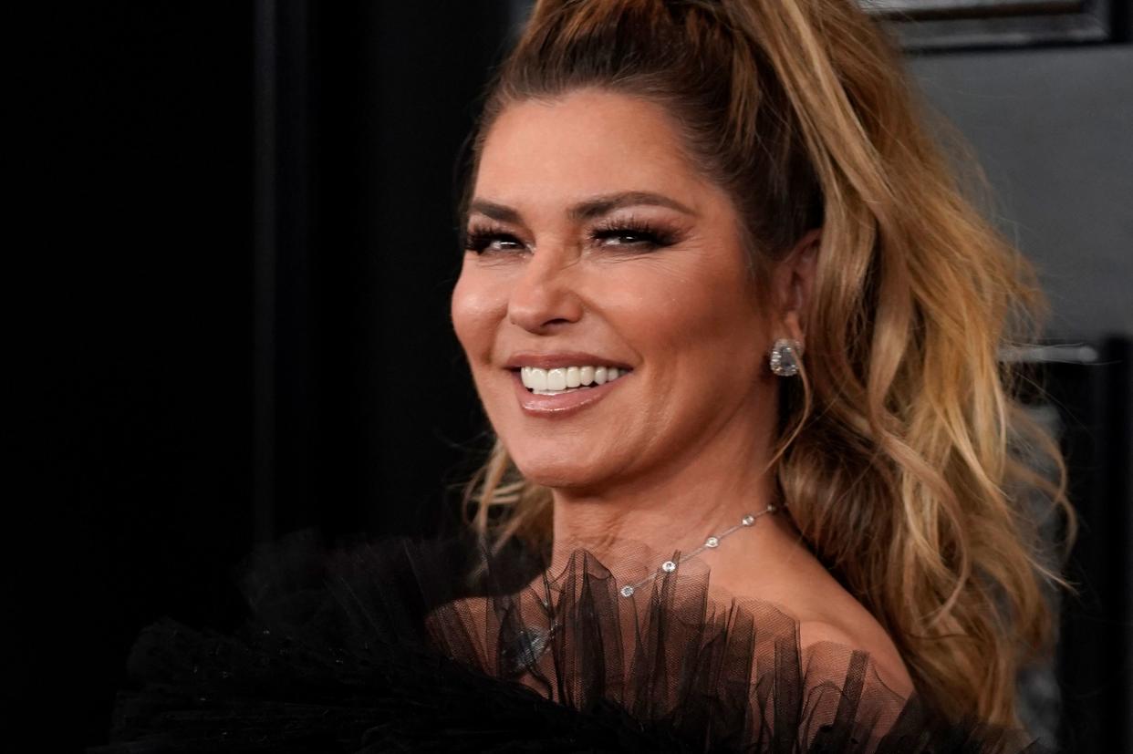 Shania Twain says she was too insecure to wear bikinis as a teenager. (Photo:REUTERS/Mike Blake)