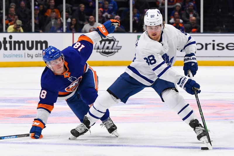 NHL: Toronto Maple Leafs at New York Islanders