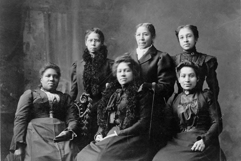 Executive Board Members of the Women’s League of Newport, RI. Mary Dickerson is center, back row.