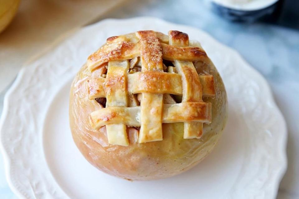 Apple Pie Baked Apples