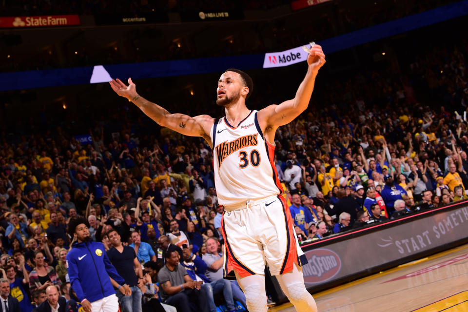 OAKLAND, CA - APRIL 7: Stephen Curry #30 of the Golden State Warriors reacts to the crowd during the game against the LA Clippers on April 7, 2019 at ORACLE Arena in Oakland, California. NOTE TO USER: User expressly acknowledges and agrees that, by downloading and or using this photograph, user is consenting to the terms and conditions of Getty Images License Agreement. Mandatory Copyright Notice: Copyright 2019 NBAE (Photo by Noah Graham/NBAE via Getty Images)