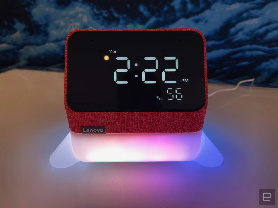 Hands-on with the Lenovo Smart Clock Essential with Alexa.