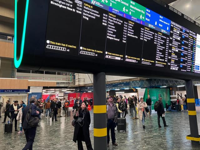 London Euston travel chaos as points failure causes cancellations