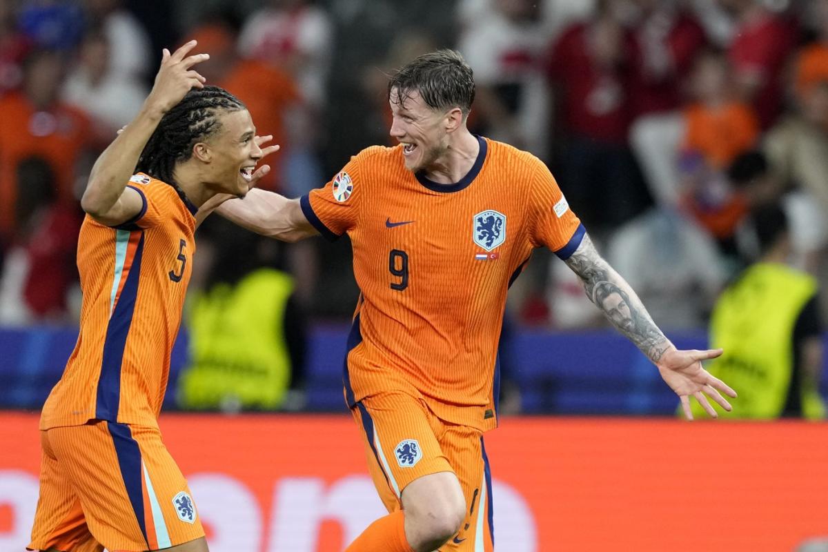 Hollanda, Türkiye’yi mağlup ederek İngiltere’yi yenerek Euro 2024’te yarı finale yükseldi.