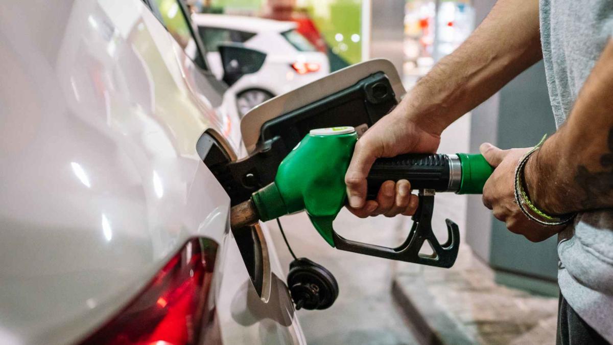 Watch Out for This Gas Station Scam: 'Pump Switching' and How To