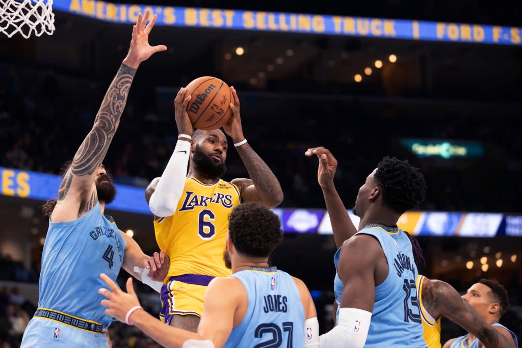 Los Angeles Lakers forward LeBron James is crowded out (Nikki Boertman/AP) (AP)
