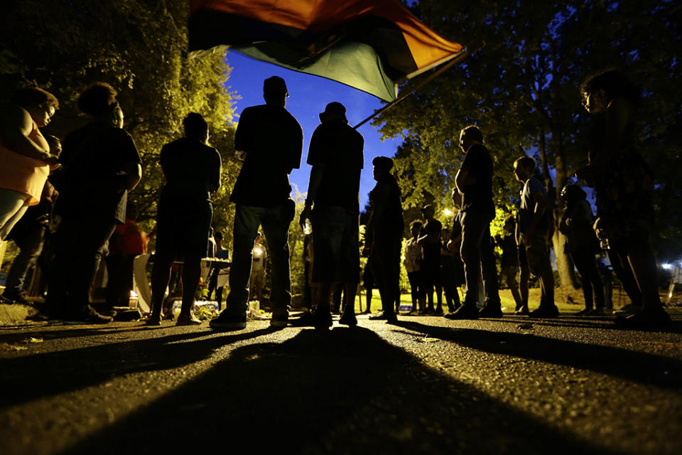 Protests erupt after deadly police shooting in Charlotte, N.C.