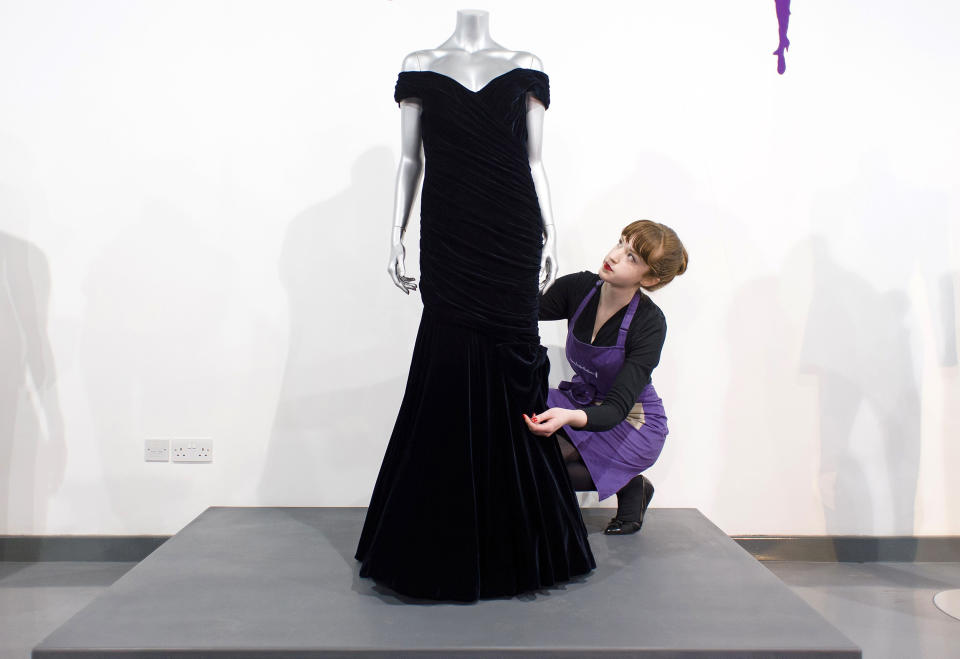 Image: FILES-BRITAIN-ROYALS-FASHION-AUCTION (Leon Neal / AFP - Getty Images)