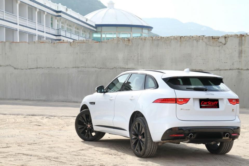 F-Pace S車身尺碼為4746x2070x1651mm，視覺看來相當寬大霸氣