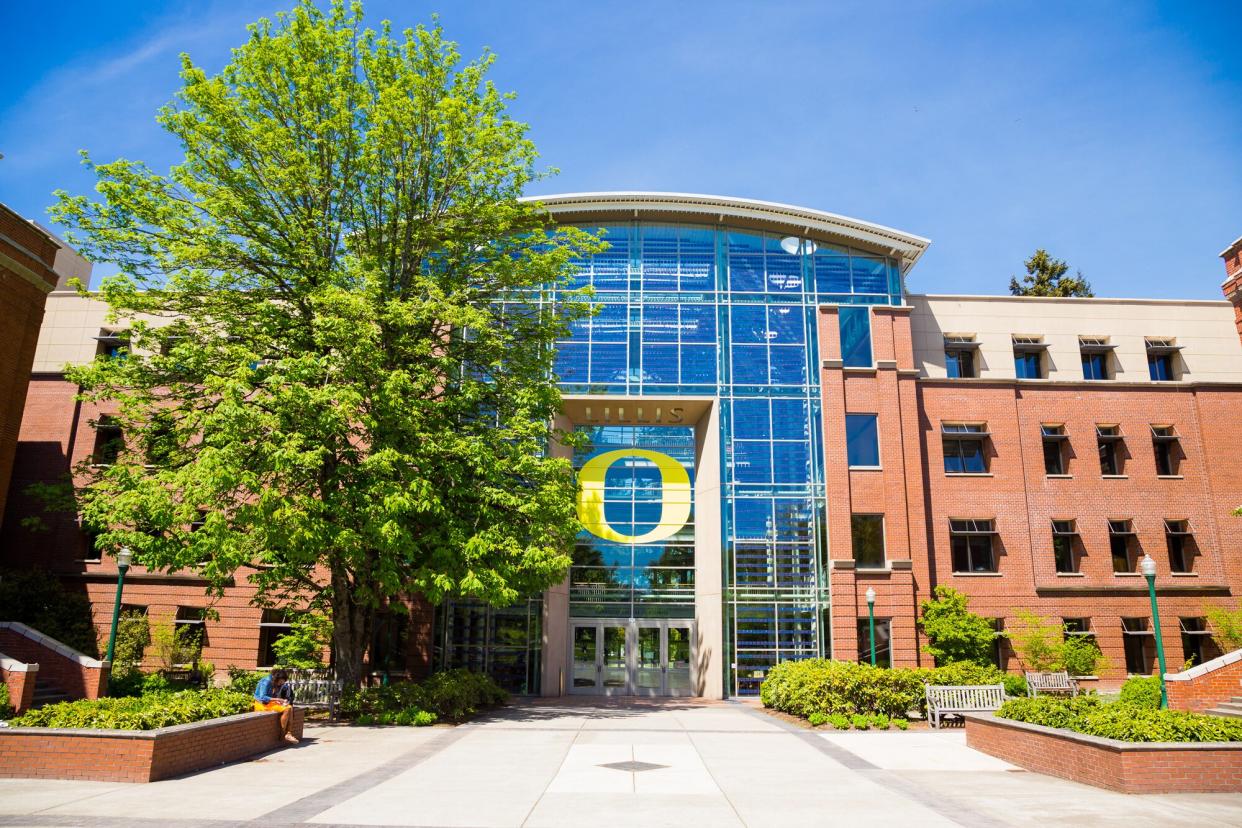 Lillis School of Business building exterior on a Spring day at the University of Oregon.