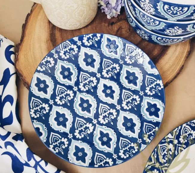 Lovera Moroccan Embossed Blue Salad Plate. (PHOTO: Lazada Singapore)