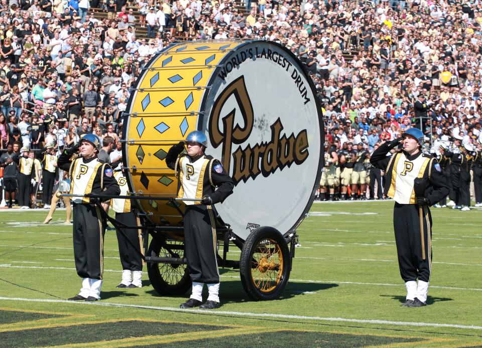 Purdue Boilermakers' band with the world's largest drum in 2016.