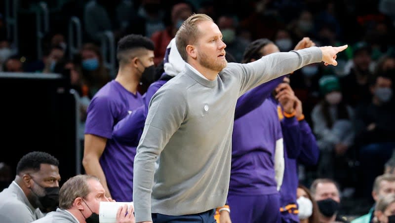 Phoenix Suns acting head coach Kevin Young directs his team during a game against the Boston Celtics, Friday, Dec. 31, 2021, in Boston.