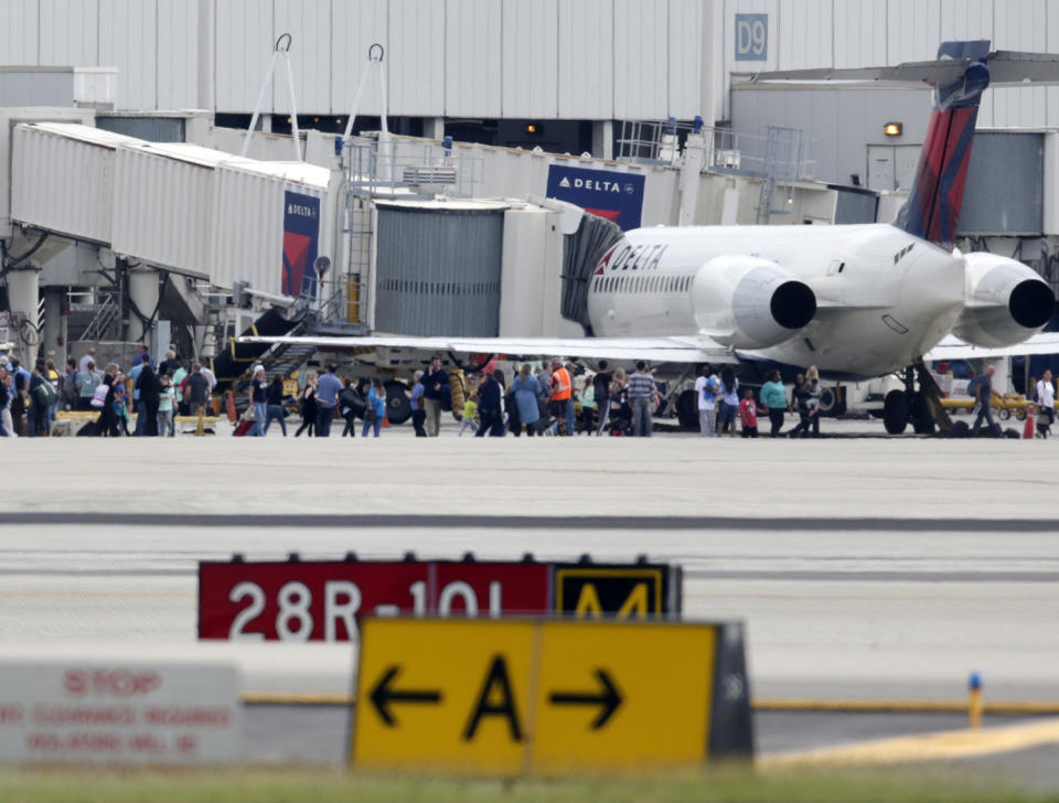 Multiple people shot at Ft. Lauderdale airport