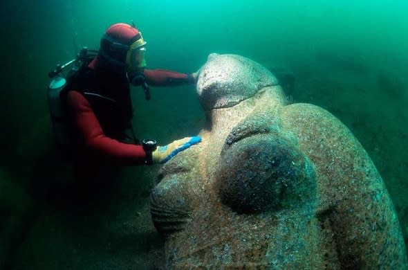 Amazing pictures of underwater city lost centuries ago