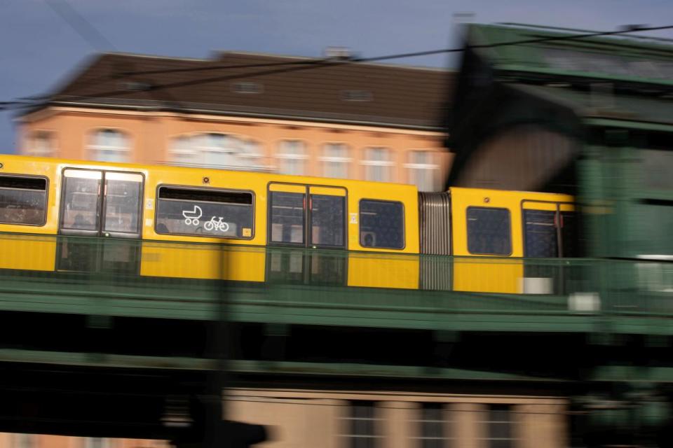 Der ÖPNV wird nicht alleine durch das Neun-Euro-Ticket gerettet. - Copyright: Getty Images / Bloomberg