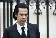 El cantante y compositor australiano Nick Cave a su llegada a la abadía de Westminster para la coronación del rey Carlos III, en Londres, el 6 de mayo de 2023. (Toby Melville, Pool vía AP)