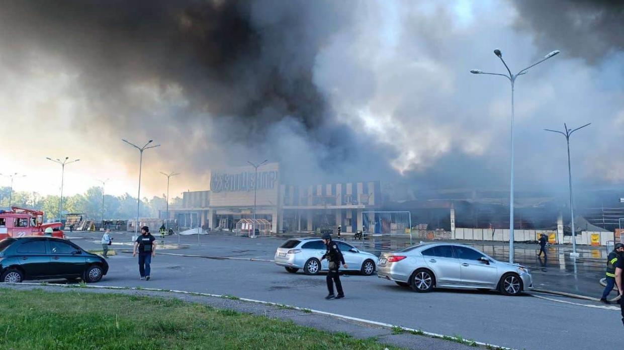 EPICENTR HOME IMPROVEMENT HYPERMARKET AFTER RUSSIAN ATTACK. PHOTO: Kharkiv Oblast Military Administration