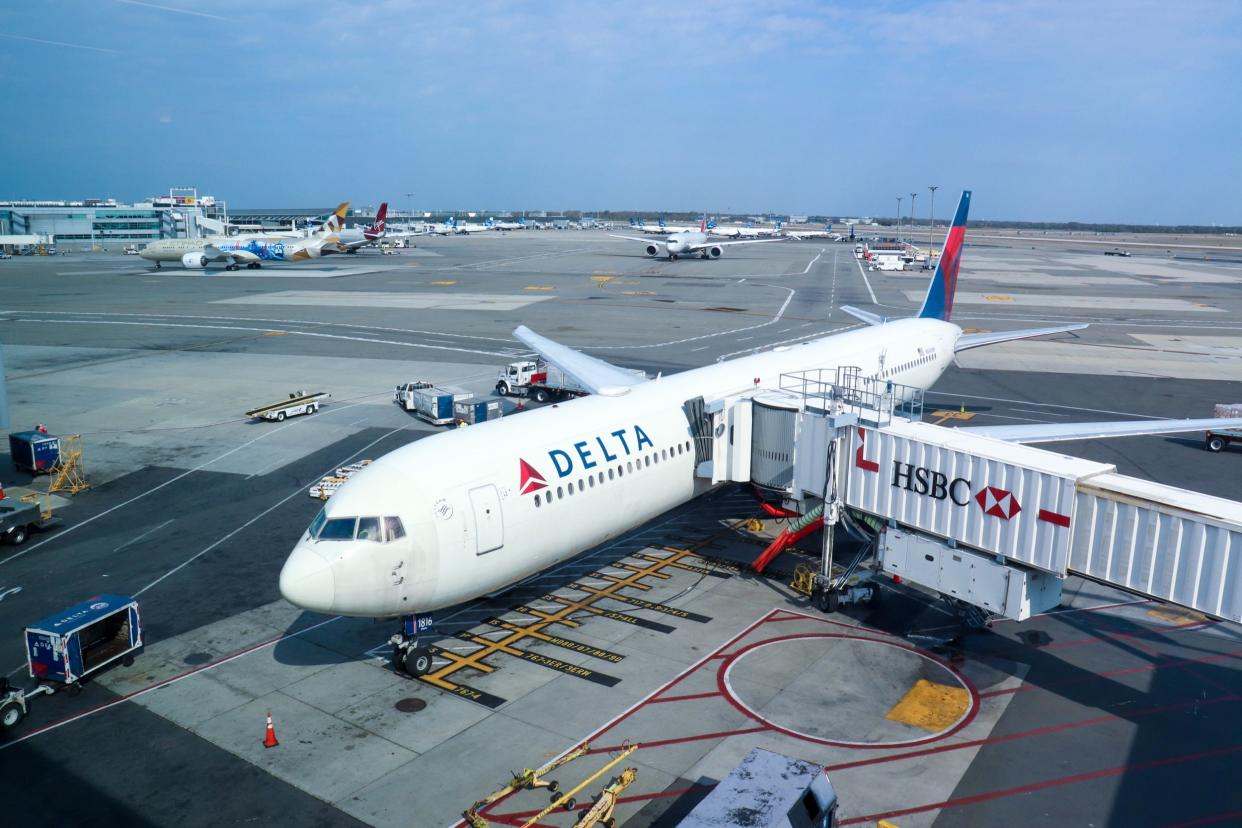 Delta Sky Club Terminal 4 JFK Airport