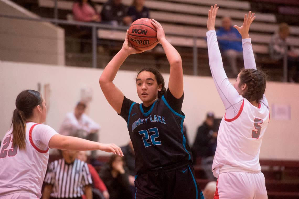 Bonney Lake High School forward Jazmyn Shipp looks to pass in a basketball game against Union at the 2023 Puget Sound Holiday Classic on Monday, Jan. 16, 2023 at the University of Puget Sound Memorial Fieldhouse in Tacoma, Wash.