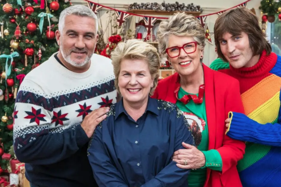 Paul, Sandi, Prue and Noel on 'The Great Christmas Bake Off' (Channel 4)