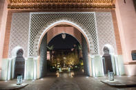 <p>Sultan Mohammed V. von Marokko wies einst an, dass man ein luxuriöses Hotel in Marrakesch bauen solle. So entstand das Royal Hotel Mansour, das bei seinen Suiten auf den royalen Baumeister setzt. So ist es kein Wunder, dass eine einzelne Nacht in der Grand Riad-Suite satte 50.000 Euro kostet. (Foto: Getty) </p>